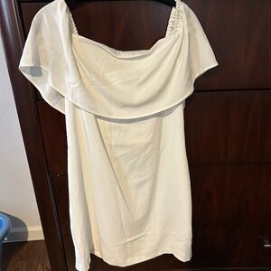 Women’s white on/off shoulder dress
